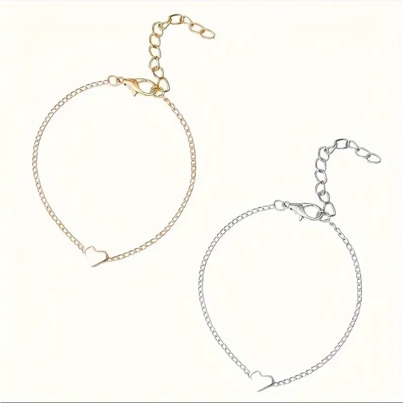 Dainty Gold Heart Pendant Bracelet - Picture 7 of 12